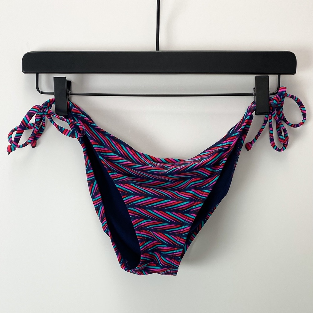 Xhiliration Boho Stripe String Bikini Bottoms Navy Multi Medium #149